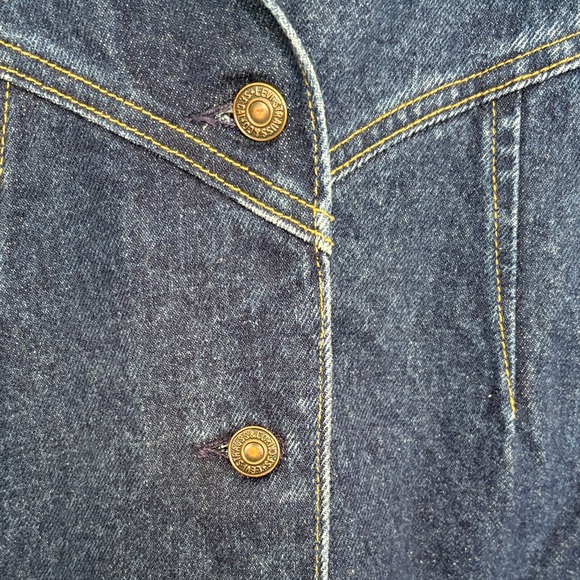 Vintage Levi's Denim Vest - Picture 2 of 5